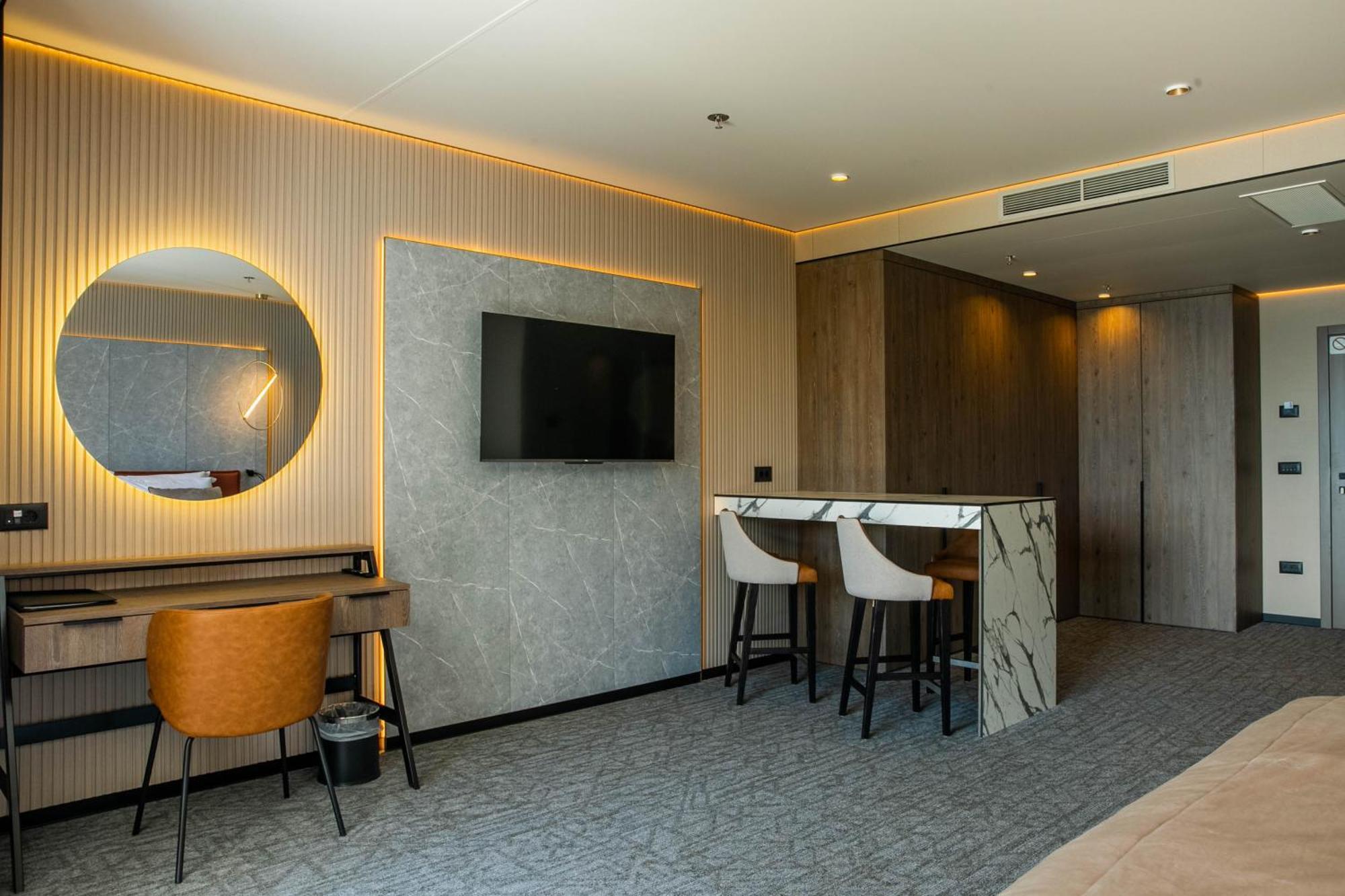 Hotel Medistone Omis Exterior photo