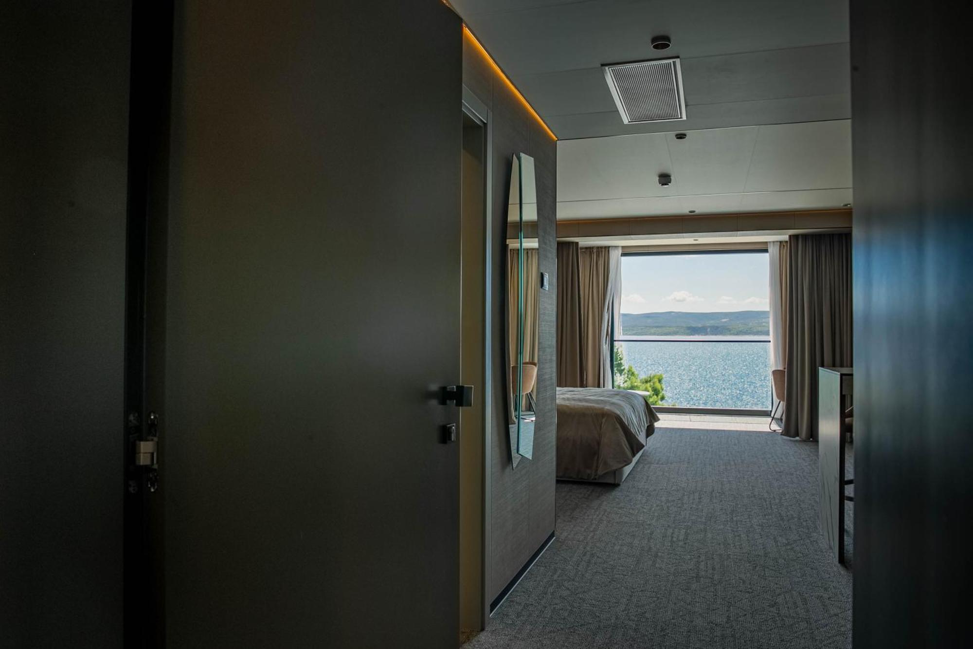 Hotel Medistone Omis Exterior photo